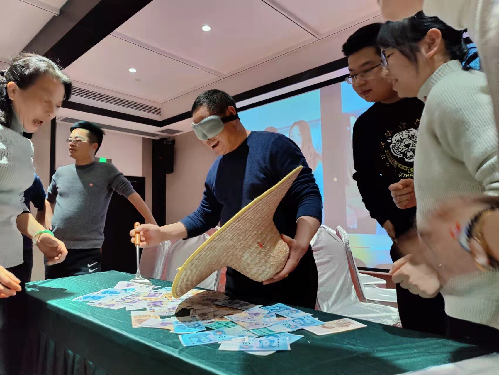 2021年度總結表彰暨2022年迎新年會